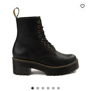 Dr Martens Boots shriver hi size 5
